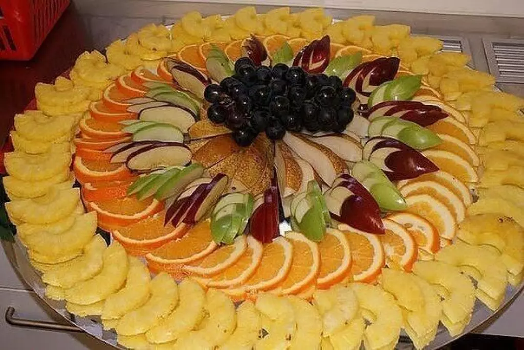 Как красиво нарезать фрукты на праздничный стол в домашних условиях фото