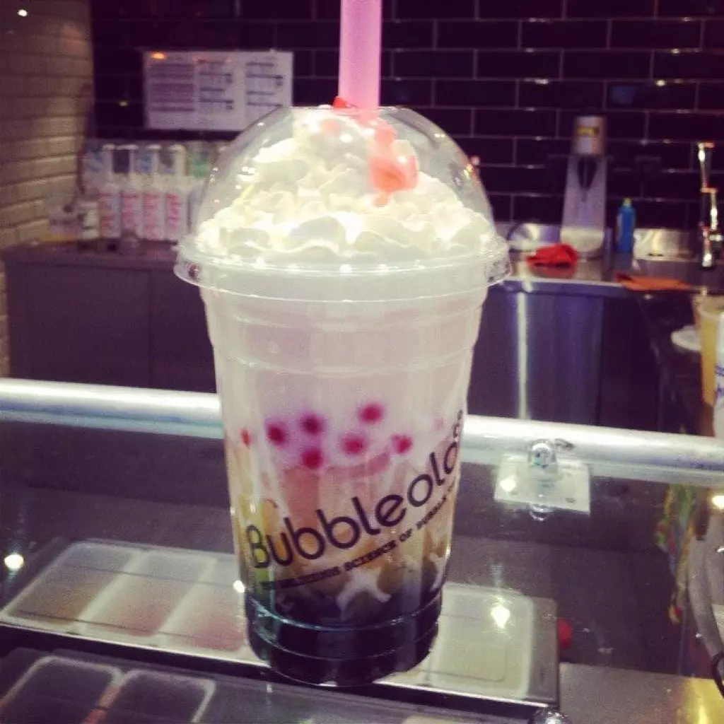 Бабл ти саратов где купить. Bubbleology коктейль. Бабл ти Оренбург. Bubble Tea в Москве. Bubbleology в Москве.