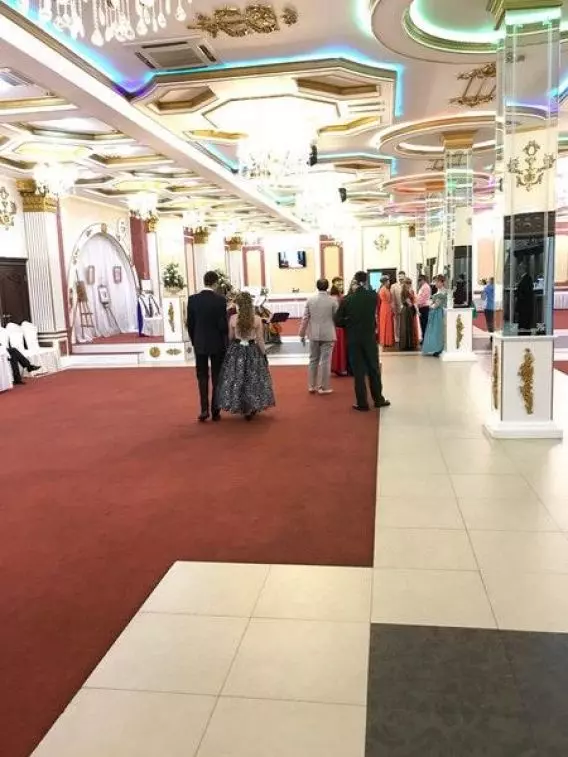 Плазам т. Golden Plaza Тверь ресторан. Голден Плаза Тверь освобождения. Тверь Плаза Тверь. Голден Плаза Томск ресторан