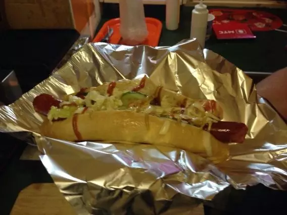 Хот дог Халяль. Halal hot Dog. Халяль хот дог в Самаре. Ресторан Халяль СПБ.