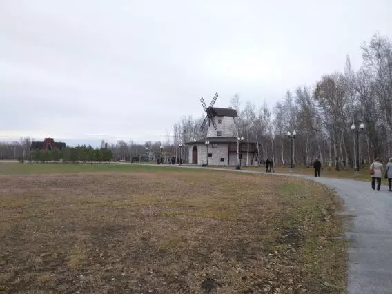 Мельница хабаровск. Мельница Хабаровск горки. Горки на старой мельнице Хабаровск. Старая мельница Хабаровск горка. Хабаровск черная речка, турбаза мельница.